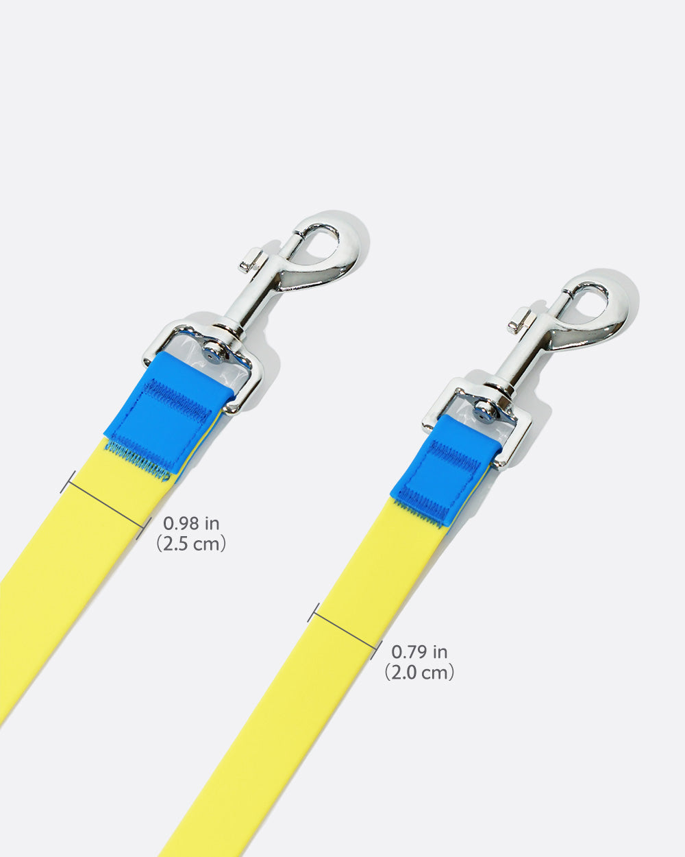 A PVC waterproof dog leash with a 5 ft length, featuring a 360° rotating metal clasp, available in two width specifications: 2cm and 2.5 cm.