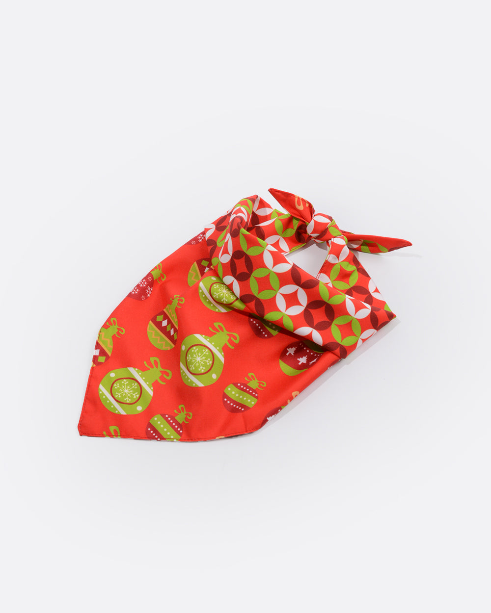 This Bella & Pal reversible dog bandana is made of high-quality polyester material, which is not only soft in hand feel but also lightweight in texture.  Features in the double-sided pattern, which can be used in daily wearing or Christmas dressing.